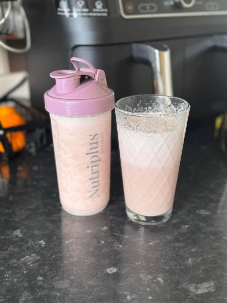Plant-Based Weight-loss Protein Shake – Vanilla Banana or Strawberry Chocolate